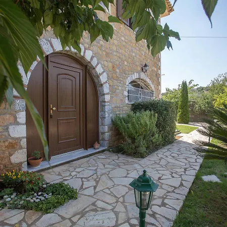 Holiday home Alexander Is An Autonomous, Stone-built, With Fabulous Views *