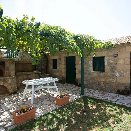 Holiday home Alexander Is An Autonomous, Stone-built, With Fabulous Views Kambos (Messinia)